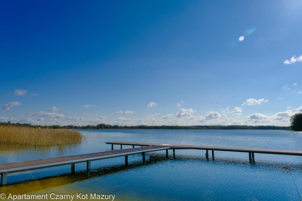 Czarny Kot Mazury Dom Caloroczny Villa Malkinie Exterior foto