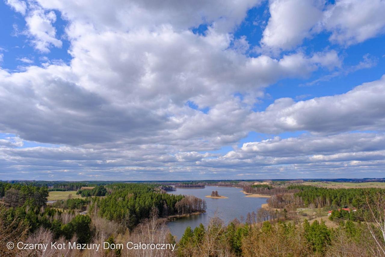 Czarny Kot Mazury Dom Caloroczny Villa Malkinie Exterior foto